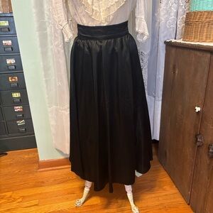 Vintage Gunne Sax by Jessica McClintock Black Satin Circular Skirt Sz 11